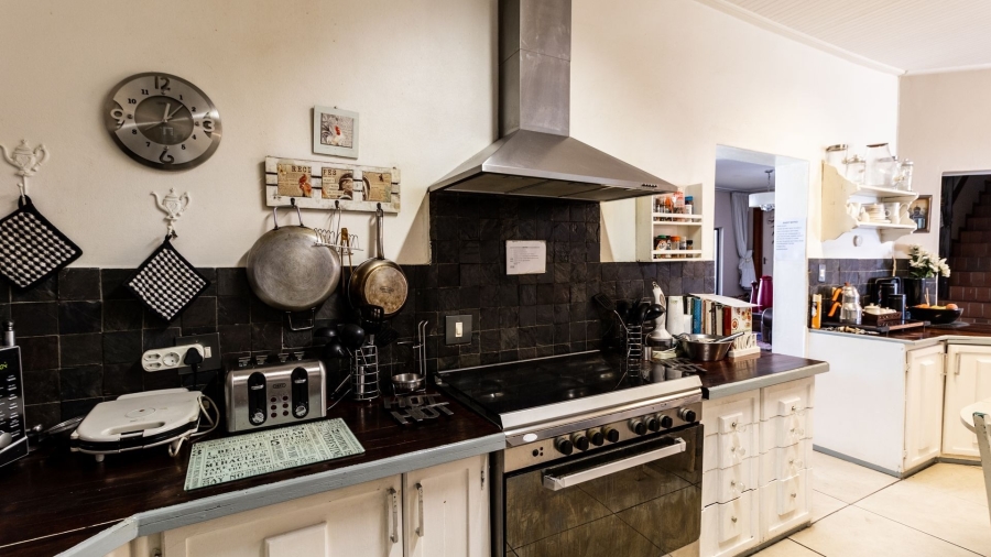 8 Bedroom Property for Sale in Country Club Western Cape